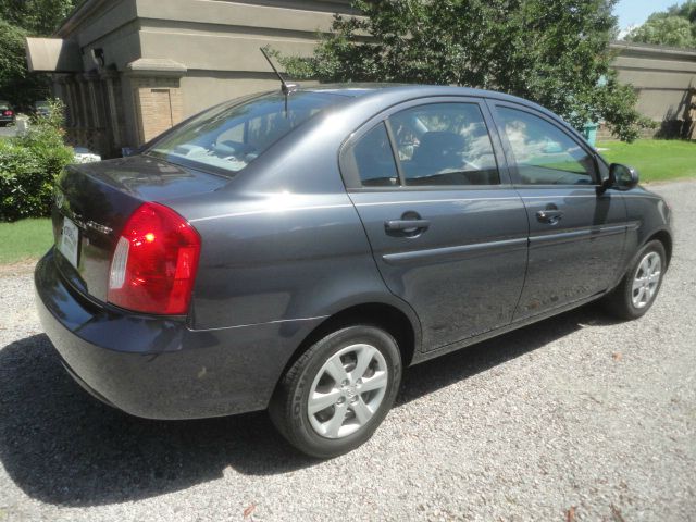 Hyundai Accent 2010 photo 9