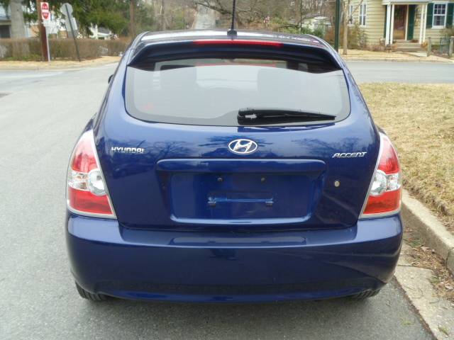 Hyundai Accent 2010 photo 3