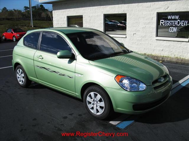 Hyundai Accent SE THIS Beauty IS IN MINT COND Hatchback