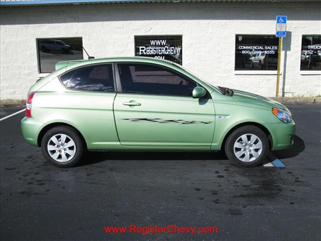 Hyundai Accent 2010 photo 1