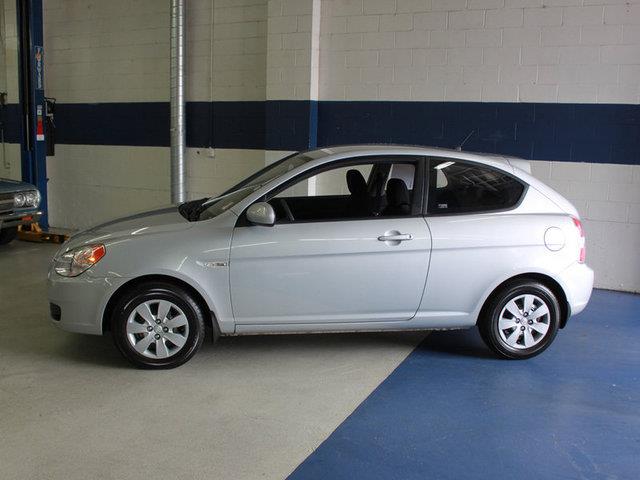 Hyundai Accent 2010 photo 1