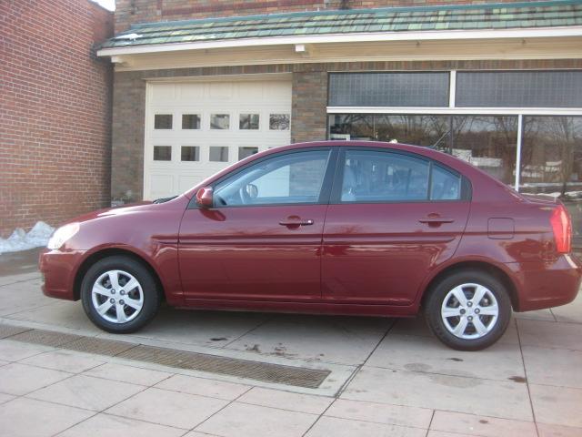 Hyundai Accent FWD 4dr Sport Sedan