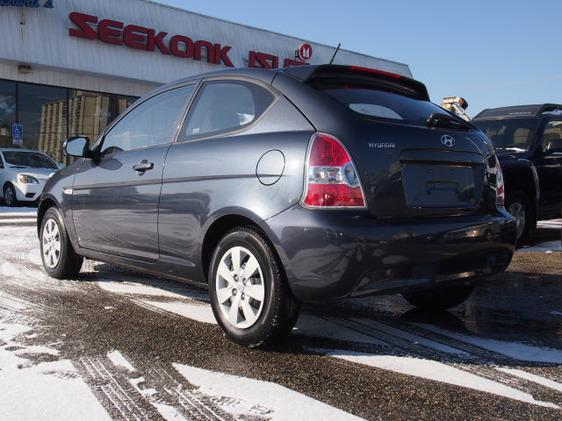 Hyundai Accent 2010 photo 4