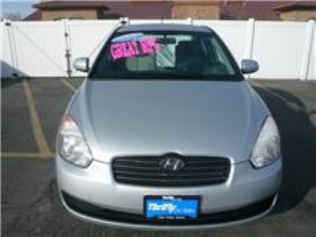 Hyundai Accent 2010 photo 1