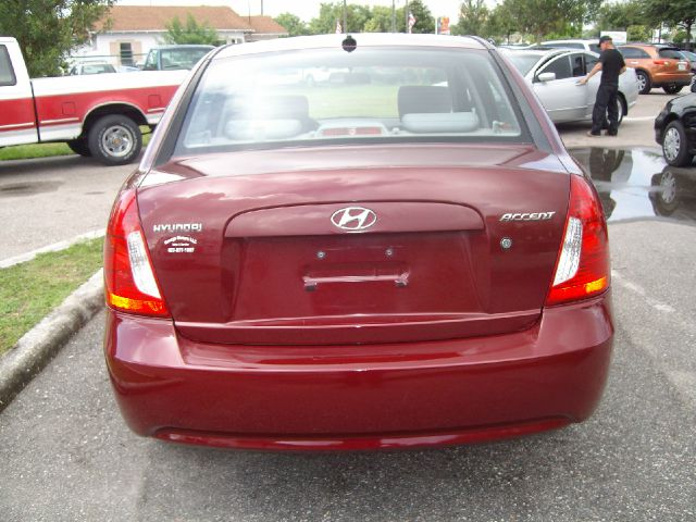 Hyundai Accent 2010 photo 1