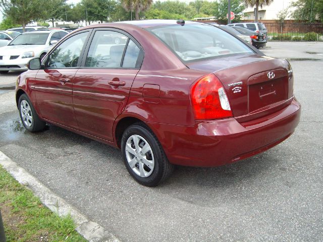 Hyundai Accent 2010 photo 6