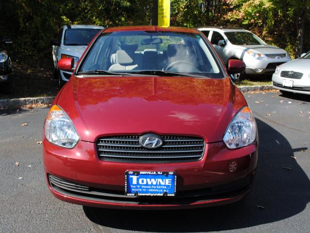 Hyundai Accent 2010 photo 5