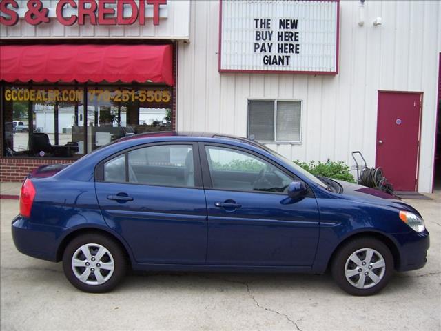 Hyundai Accent 2010 photo 2