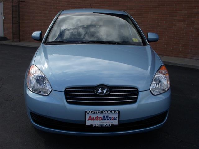 Hyundai Accent 2010 photo 2