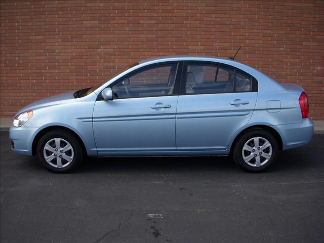 Hyundai Accent 2010 photo 4