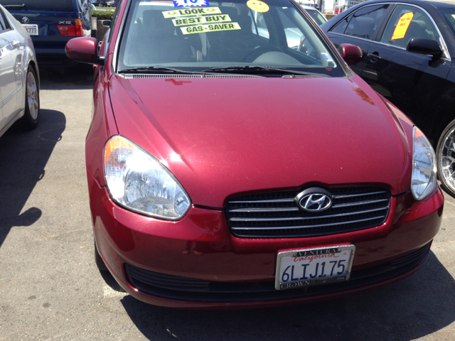 Hyundai Accent 2010 photo 2