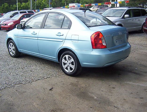 Hyundai Accent 2010 photo 5