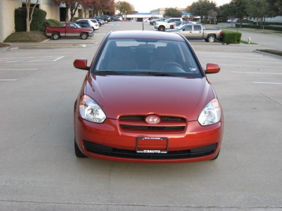 Hyundai Accent 2010 photo 2