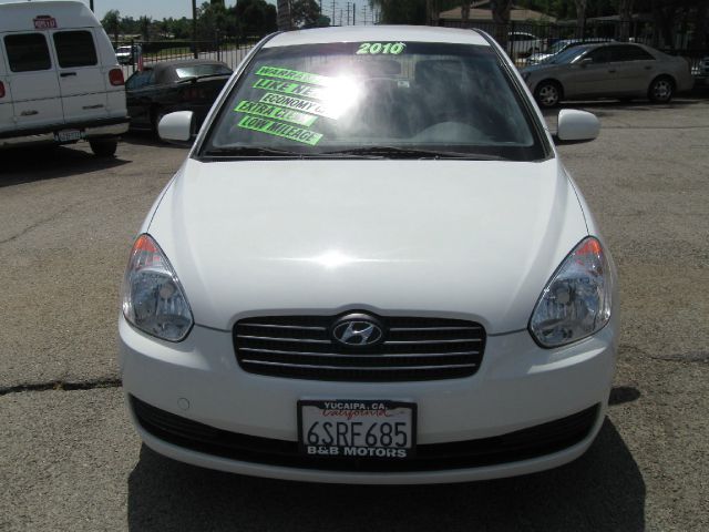 Hyundai Accent 2010 photo 4