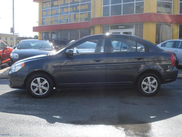 Hyundai Accent 2010 photo 1