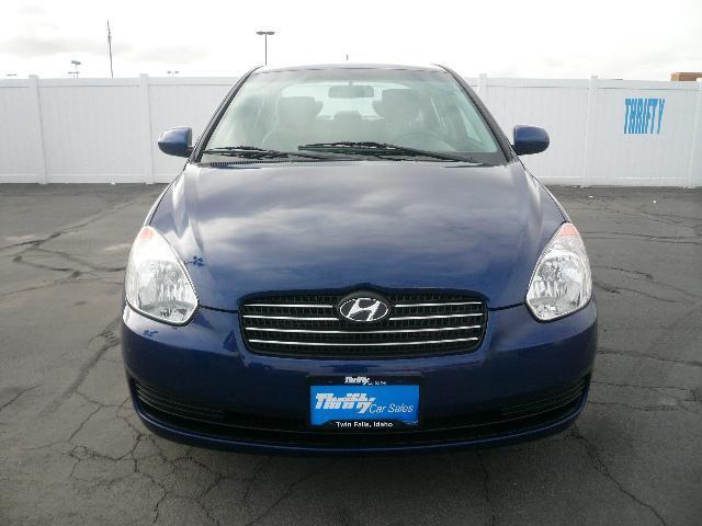 Hyundai Accent 2010 photo 1