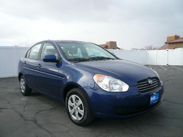 Hyundai Accent 2010 photo 2