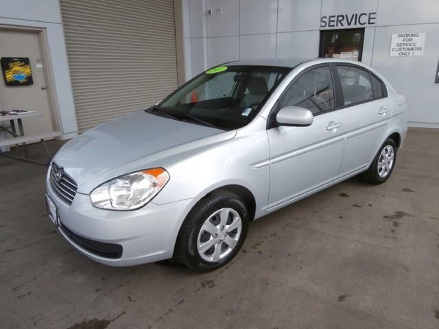 Hyundai Accent 2011 photo 3