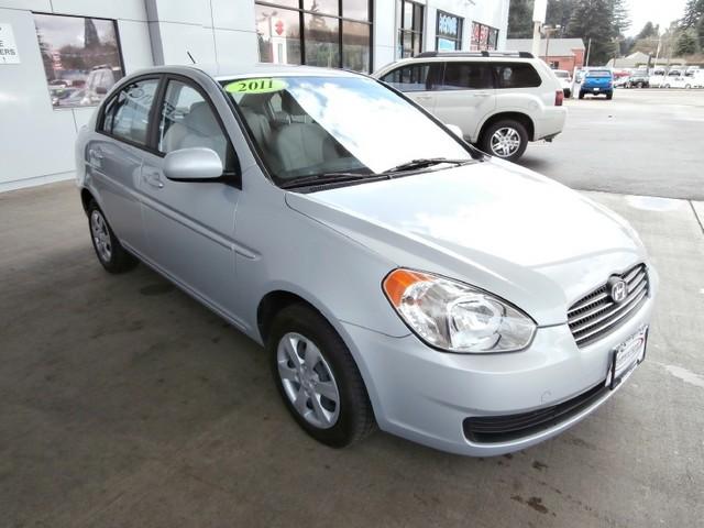 Hyundai Accent 2011 photo 4