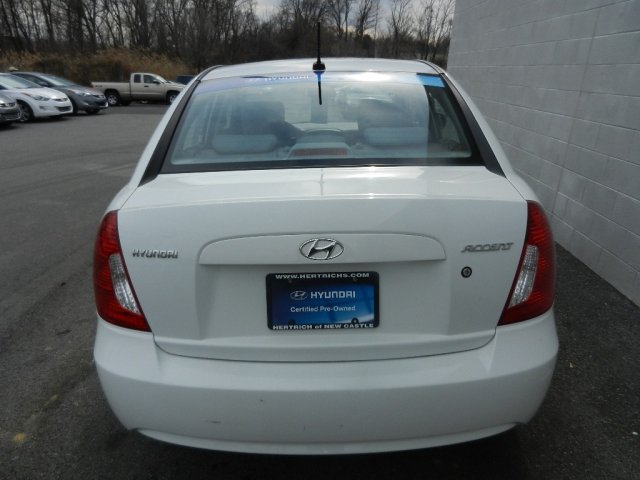 Hyundai Accent 2011 photo 3