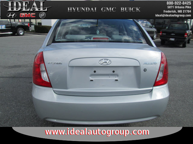 Hyundai Accent 2011 photo 1