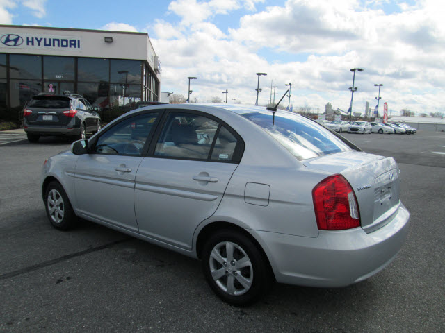 Hyundai Accent 2011 photo 4