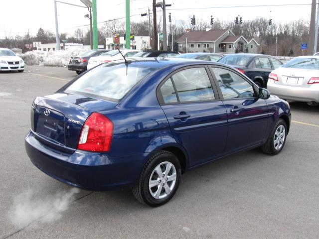 Hyundai Accent 2011 photo 4