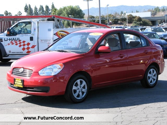 Hyundai Accent 2011 photo 2