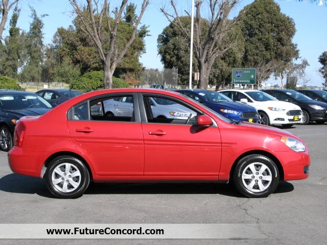 Hyundai Accent 2011 photo 4