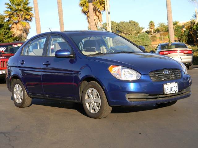 Hyundai Accent 2011 photo 3