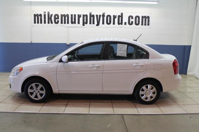 Hyundai Accent 2011 photo 2