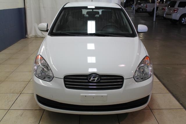 Hyundai Accent 2011 photo 5