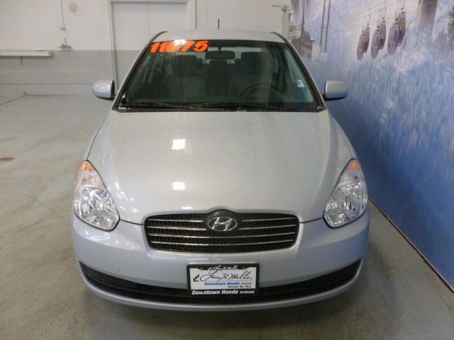 Hyundai Accent 2011 photo 3