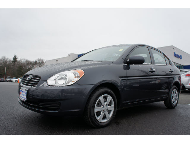 Hyundai Accent 2011 photo 3