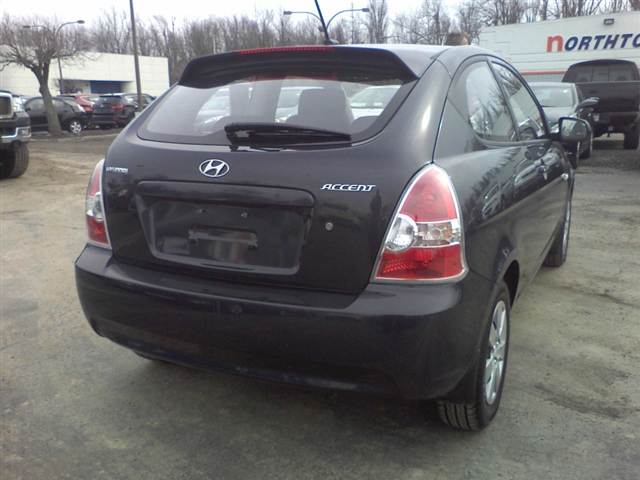 Hyundai Accent 2011 photo 2