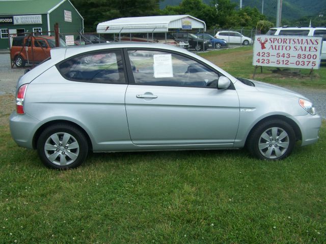 Hyundai Accent 2011 photo 6