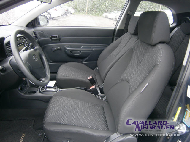 Hyundai Accent 2011 photo 5