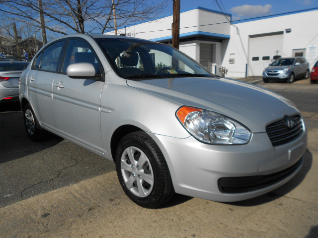 Hyundai Accent 2011 photo 3