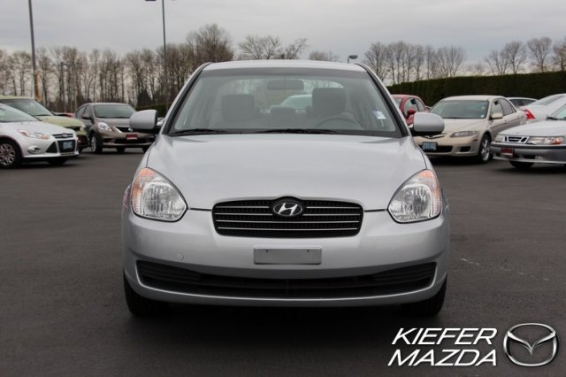 Hyundai Accent 2011 photo 1