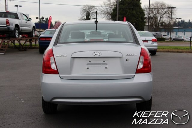 Hyundai Accent 2011 photo 2