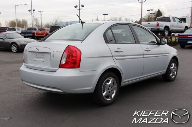 Hyundai Accent 2011 photo 5