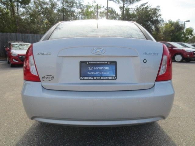 Hyundai Accent 2011 photo 3