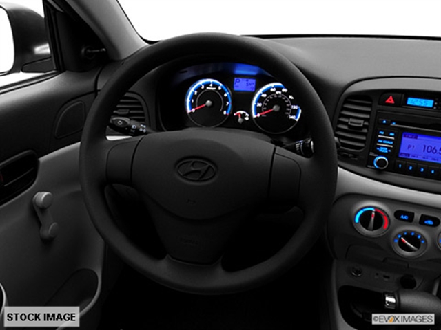 Hyundai Accent 2011 photo 3