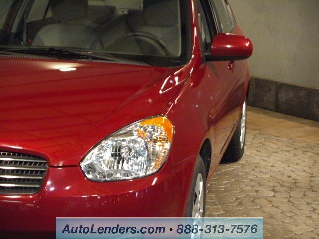 Hyundai Accent 2011 photo 2