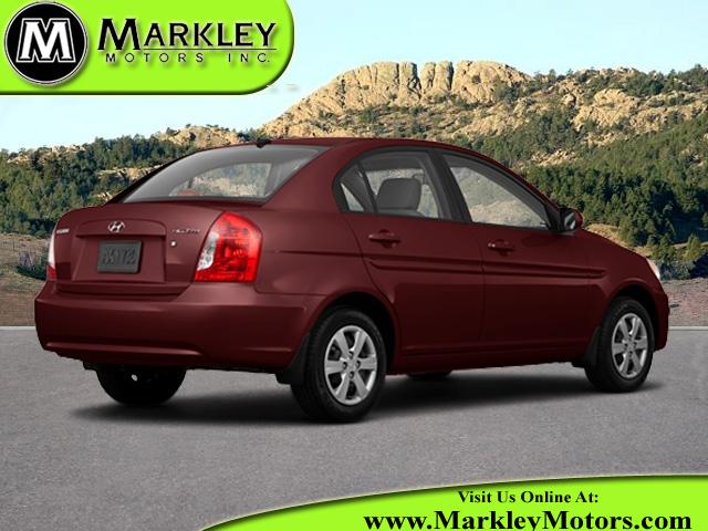 Hyundai Accent 2011 photo 2