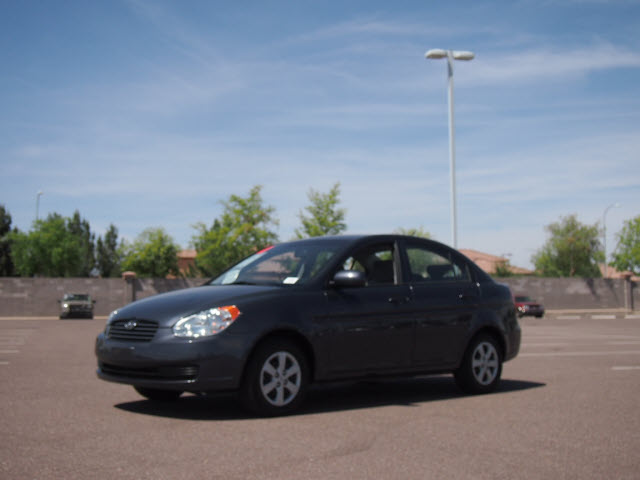 Hyundai Accent 2011 photo 4