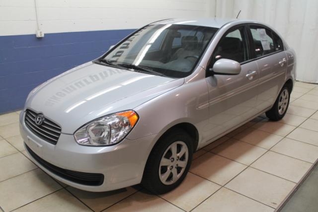 Hyundai Accent 2011 photo 3