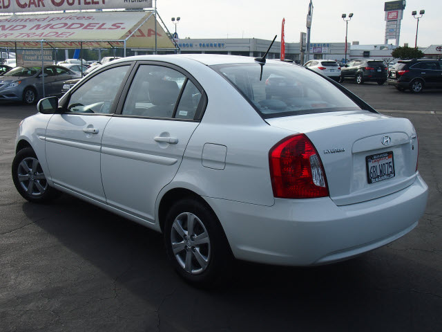 Hyundai Accent FWD 4dr Sport Unspecified