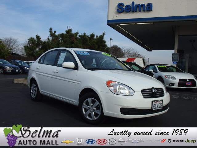 Hyundai Accent 2011 photo 5