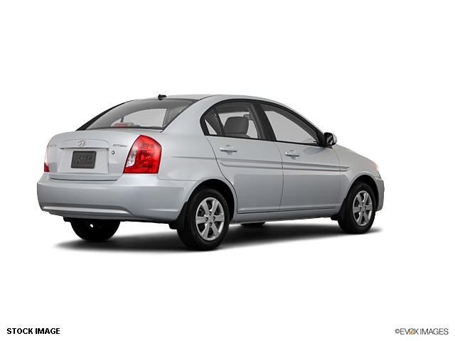 Hyundai Accent 2011 photo 4